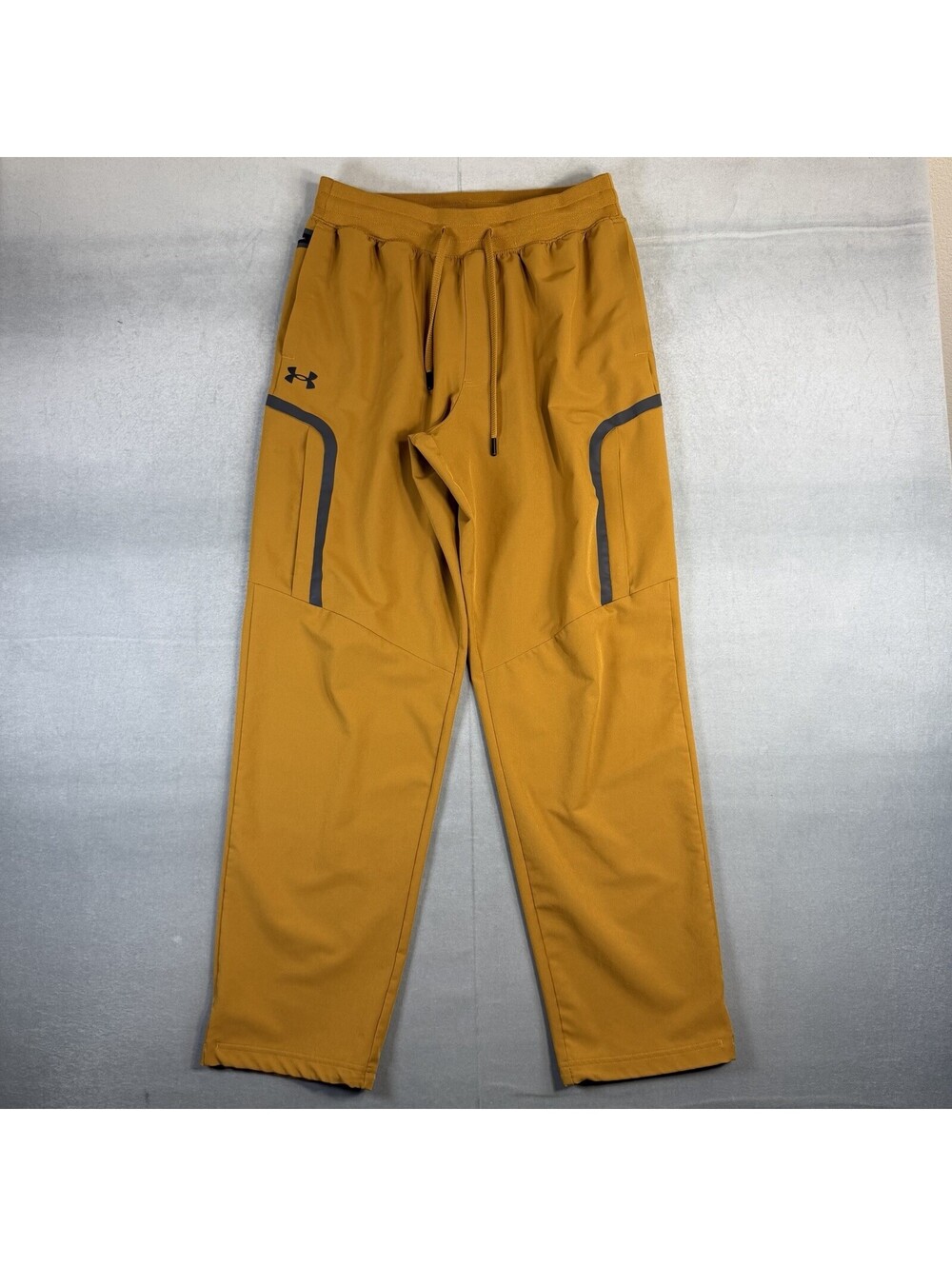 Under Armour Sportstyle Cargo Pants Mens Large Mustard Yellow Elite Woven
